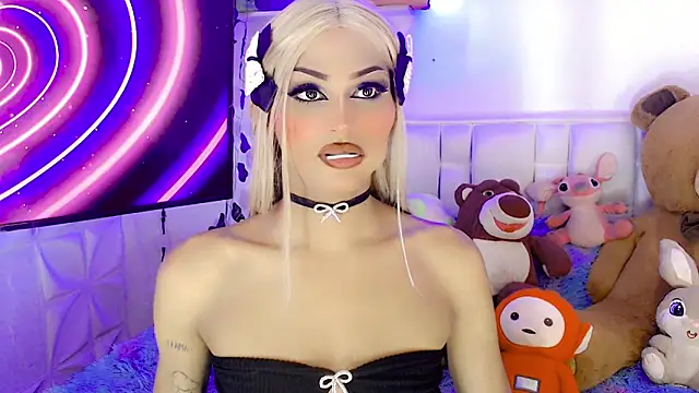 Snapshot of amal_baddell chatting on 03-06-25, 12:30 amal baddell online show from 03-06-25, 12:30