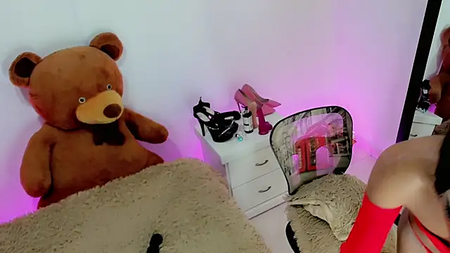 Snapshot of amal_baddell chatting on 09-09-25, 05:29 amal baddell online show from 09-09-25, 05:29