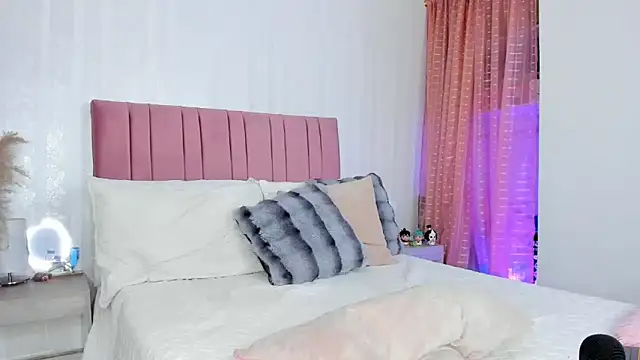 Snapshot of kath_rosee1 chatting on 02-15-25, 11:25 kath rosee1 online show from 02-15-25, 11:25