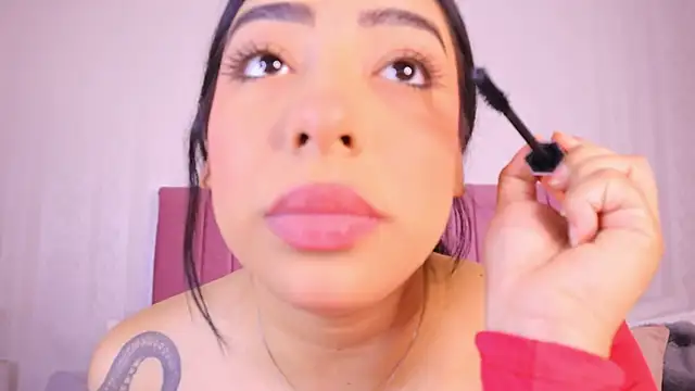 Snapshot of kath_rosee1 chatting on 11-21-25, 08:07 kath rosee1 online show from 11-21-25, 08:07