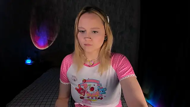 Snapshot of MariaMango chatting on 02-10-25, 12:19 MariaMango online show from 02-10-25, 12:19