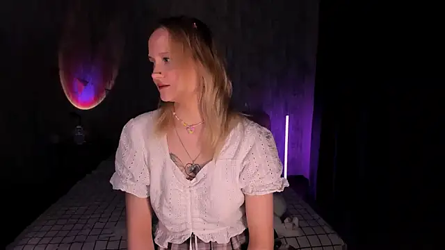 Snapshot of MariaMango chatting on 02-14-25, 02:18 MariaMango online show from 02-14-25, 02:18