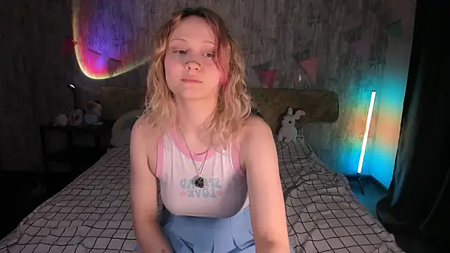 Snapshot of MariaMango chatting on 02-25-25, 10:29 MariaMango online show from 02-25-25, 10:29