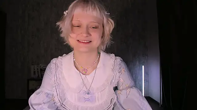 Snapshot of MariaMango chatting on 09-16-25, 12:22 MariaMango online show from 09-16-25, 12:22