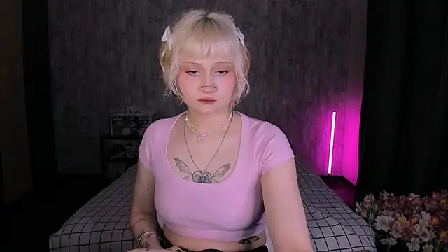 Snapshot of MariaMango chatting on 10-21-25, 12:33 MariaMango online show from 10-21-25, 12:33