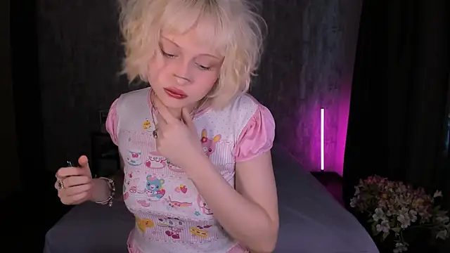 Snapshot of MariaMango chatting on 10-23-25, 04:45 MariaMango online show from 10-23-25, 04:45