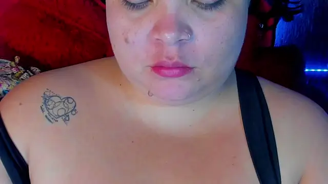 Snapshot of sobigcurvy4u chatting on 12-19-24, 07:07 sobigcurvy4u online show from 12-19-24, 07:07