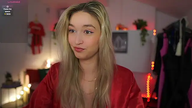 Alexis   Texas online show from 02-08-25, 07:16