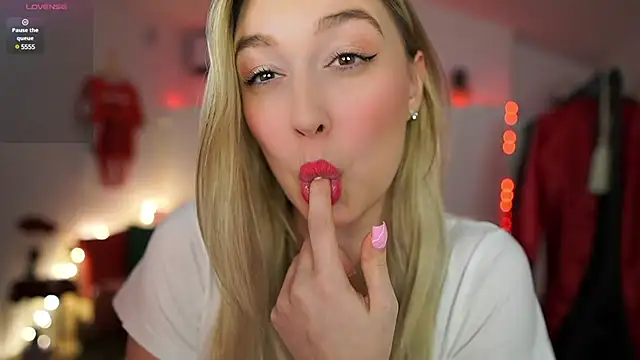 Alexis   Texas online show from 02-23-25, 08:00