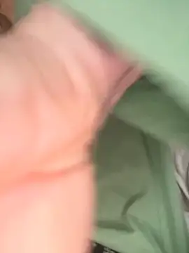 Snapshot of Frank22xx chatting on 10-11-25, 06:56 Frank22xx online show from 10-11-25, 06:56