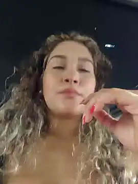 Sara smiiith211 online show from 12-17-24, 02:44