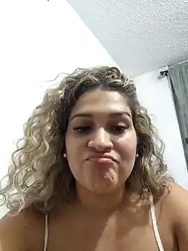 Sara smiiith211 online show from 01-20-25, 01:18