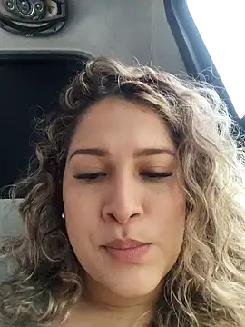 Sara smiiith211 online show from 01-27-25, 05:26