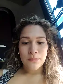 Sara smiiith211 online show from 02-07-25, 09:04