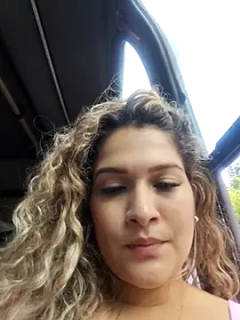 Sara smiiith211 online show from 03-01-25, 09:48