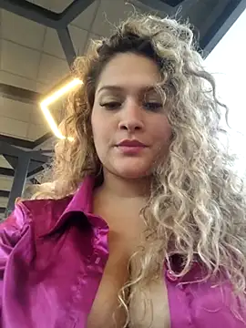 Sara smiiith211 online show from 03-09-25, 02:07