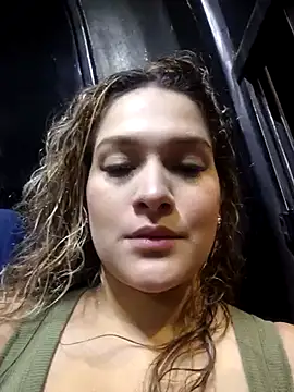 Sara smiiith211 online show from 03-10-25, 11:49