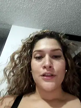 Sara smiiith211 online show from 03-11-25, 02:54