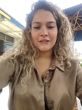 Sara smiiith211 online show from 03-13-25, 07:39