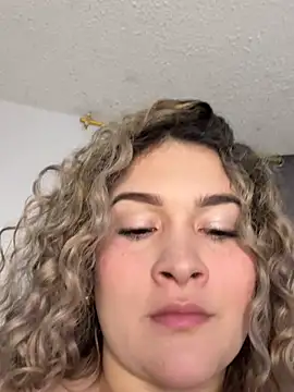 Sara smiiith211 online show from 03-29-26, 12:10