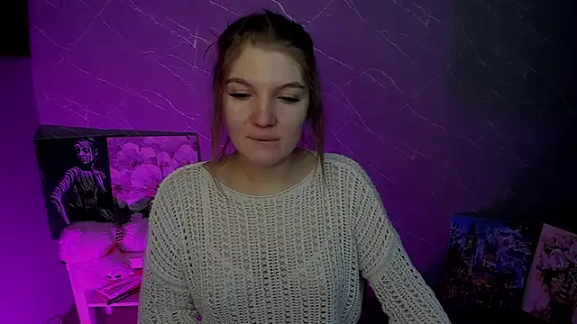 Snapshot of lily_williamss chatting on 05-17-26, 12:52 lily williamss online show from 05-17-26, 12:52