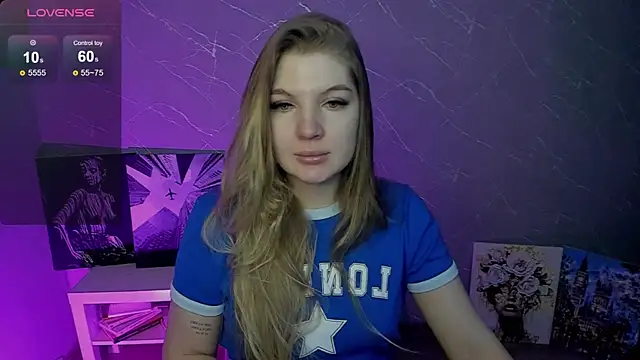 Snapshot of lily_williamss chatting on 05-28-26, 12:52 lily williamss online show from 05-28-26, 12:52