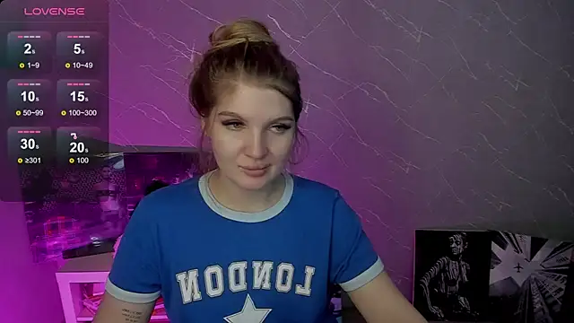 Snapshot of lily_williamss chatting on 06-11-26, 02:53 lily williamss online show from 06-11-26, 02:53