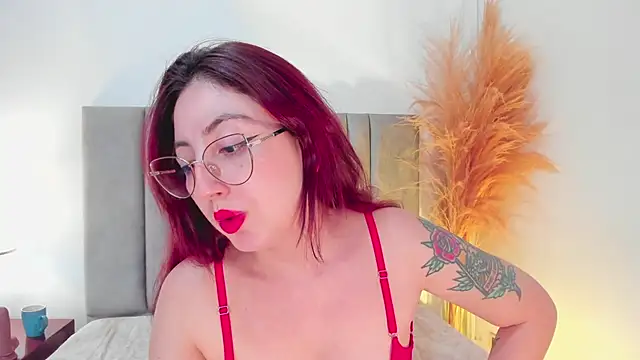 Emilywatsonn online show from 01-09-25, 02:51