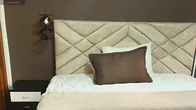 Ambarross online show from 12-26-24, 07:05