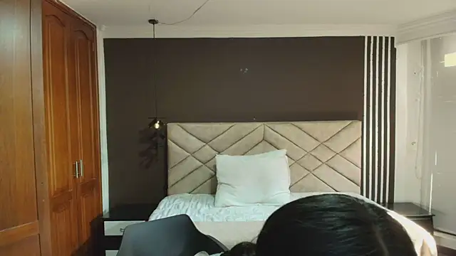 Ambarross online show from 01-15-25, 07:23