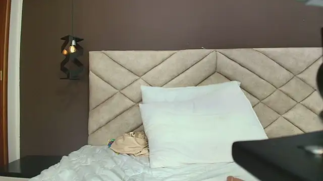 Ambarross online show from 01-18-25, 01:19