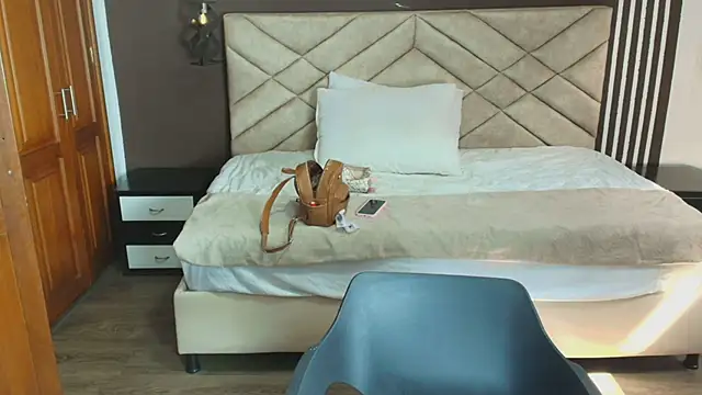 Ambarross online show from 01-23-25, 07:18