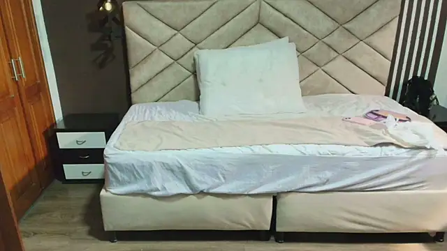 Ambarross online show from 02-05-25, 07:10