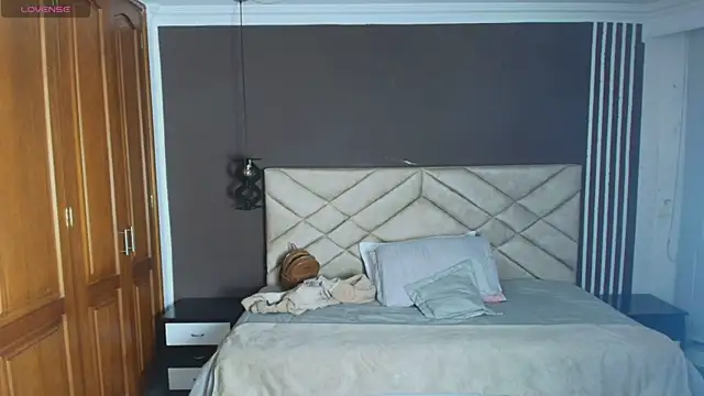 Ambarross online show from 02-17-25, 07:10