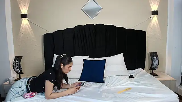 Ambarross online show from 10-13-25, 08:09