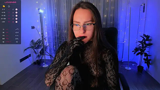 Snapshot of Alicia_x_art chatting on 12-02-24, 08:52 Alicia x art online show from 12-02-24, 08:52