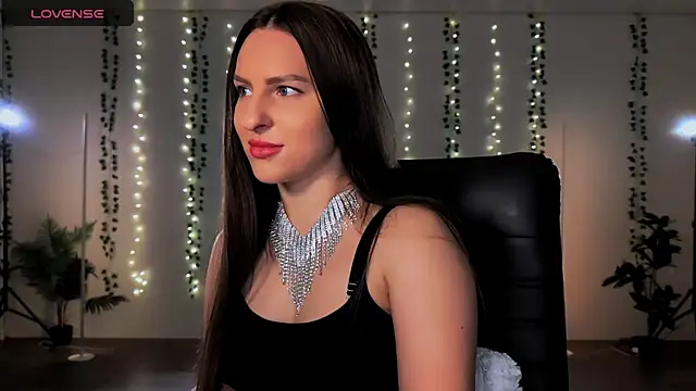 Snapshot of Alicia_x_art chatting on 09-25-25, 07:34 Alicia x art online show from 09-25-25, 07:34