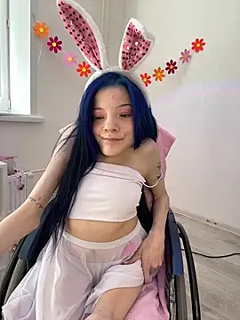 MiniSophiaa online show from 04-01-26, 07:31