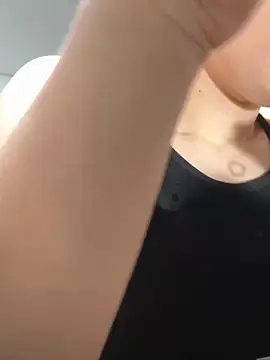 Amelia Rouse online show from 09-11-25, 09:04