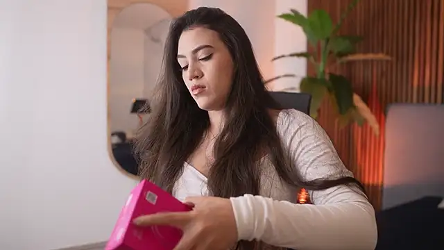 Amelia Rouse online show from 10-03-25, 09:23