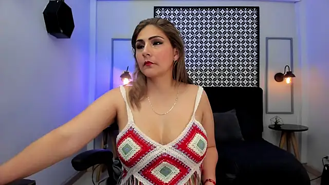 Snapshot of Melanie_silver_ chatting on 11-05-25, 09:15 Melanie silver online show from 11-05-25, 09:15