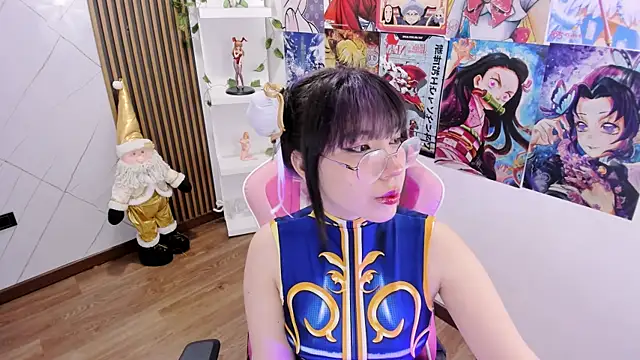 Snapshot of Purplee_Baby chatting on 12-24-24, 12:44 Purplee Baby online show from 12-24-24, 12:44