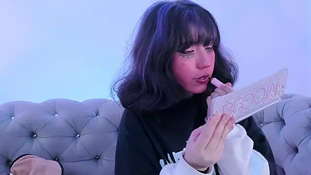 Snapshot of Purplee_Baby chatting on 12-29-24, 02:06 Purplee Baby online show from 12-29-24, 02:06