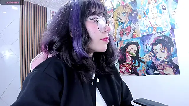 Snapshot of Purplee_Baby chatting on 12-30-24, 02:31 Purplee Baby online show from 12-30-24, 02:31