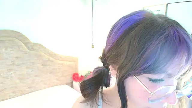 Snapshot of Purplee_Baby chatting on 01-03-25, 05:31 Purplee Baby online show from 01-03-25, 05:31