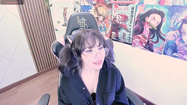 Snapshot of Purplee_Baby chatting on 01-06-25, 09:19 Purplee Baby online show from 01-06-25, 09:19