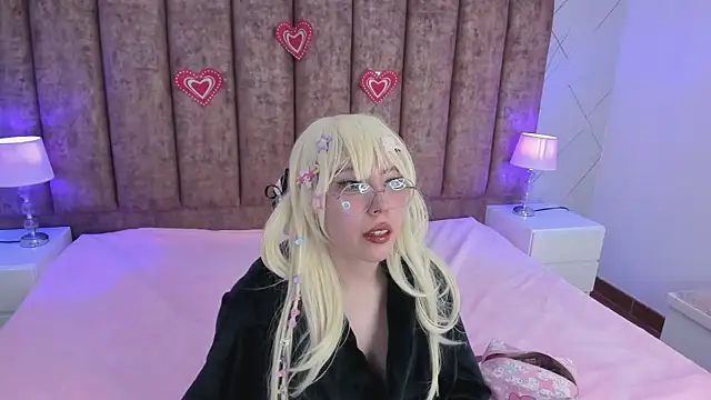 Snapshot of Purplee_Baby chatting on 02-16-25, 01:36 Purplee Baby online show from 02-16-25, 01:36