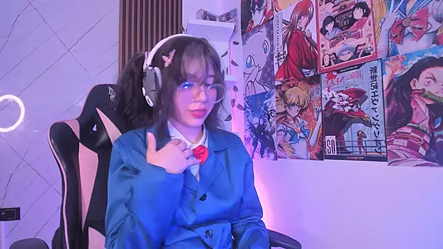 Snapshot of Purplee_Baby chatting on 02-25-25, 07:47 Purplee Baby online show from 02-25-25, 07:47