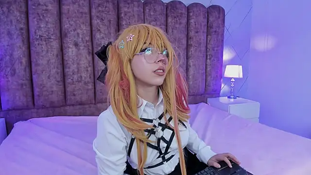 Snapshot of Purplee_Baby chatting on 03-05-25, 08:10 Purplee Baby online show from 03-05-25, 08:10