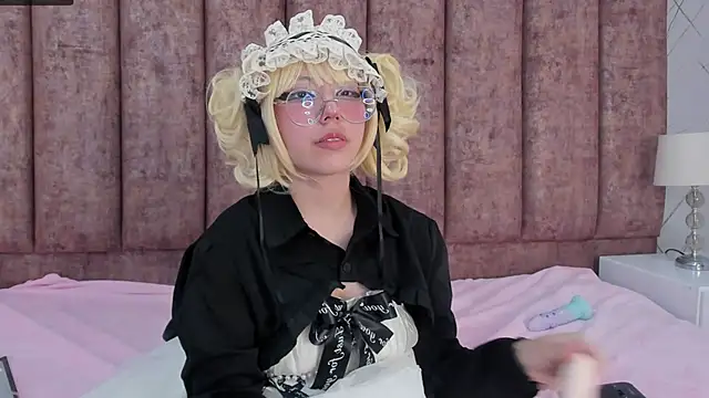 Snapshot of Purplee_Baby chatting on 03-14-25, 02:31 Purplee Baby online show from 03-14-25, 02:31